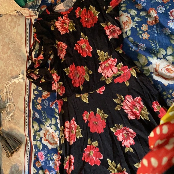 Tops - Picture 2 of 2